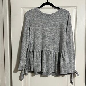 LIGHTLY WORN | Heather Gray Peplum Sweater